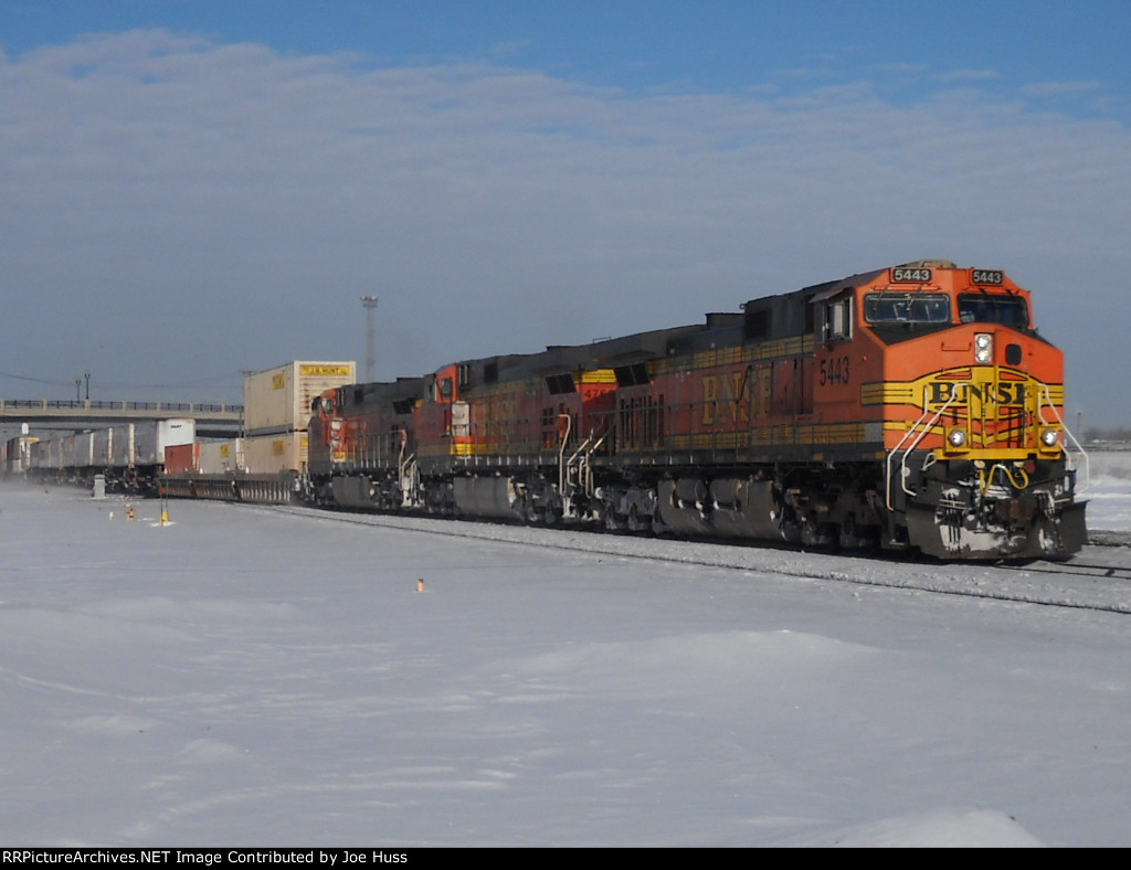 BNSF 5443 East